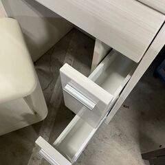 ドレッサー　No.3638　ホワイト　イス付き　化粧台　【リサイクルショップどりーむ天保山店】の画像