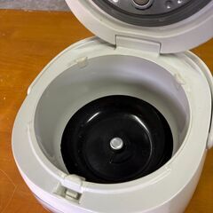 【動作品】東芝 IHジャー炊飯器 RC-5XE3（3合炊き）2015年製／多治見市小泉町の画像