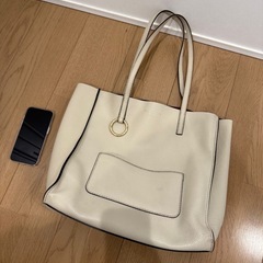 マークジェイコブストートバッグの画像