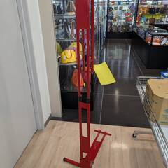 【ジャングルジャングル岸和田和泉インター店】サイクルロッカー 自転車縦置きスタンド CS-650 レッド 和泉市 堺市 岸和田市 泉大津市 高石市 泉北郡熊取町の画像