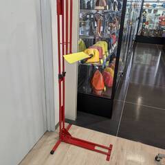 【ジャングルジャングル岸和田和泉インター店】サイクルロッカー 自転車縦置きスタンド CS-650 レッド 和泉市 堺市 岸和田市 泉大津市 高石市 泉北郡熊取町の画像