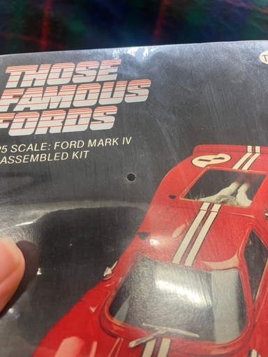 Testors社製 フォードGT Mk IV プラモデルキット 赤色