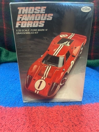 Testors社製 フォードGT Mk IV プラモデルキット 赤色