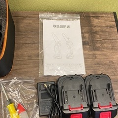 ※ コードレスミニチェンソー　バッテリー×2付きの画像