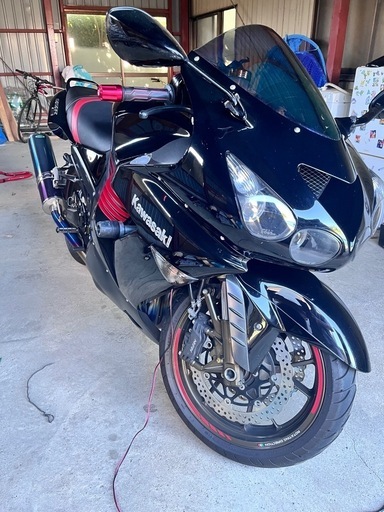 大型バイクカワサキzzr1400