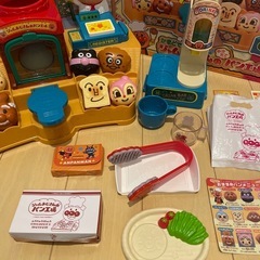 【美品】アンパンマン かまどでぷく～♪ジャムおじさんのやきたてパン工場DXの画像
