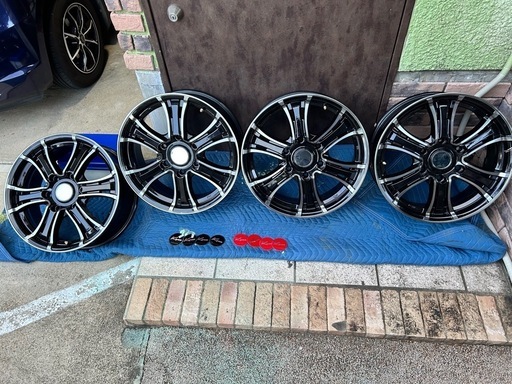 キャラバン、ハイエース等新品未使用17インチ