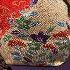 新品　四季折々の花々　ちりめん素材　巾着の画像
