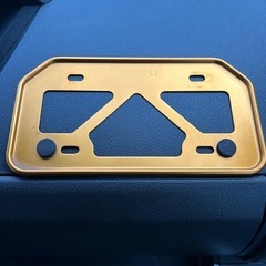 バイクのナンバーにつけるやつの画像