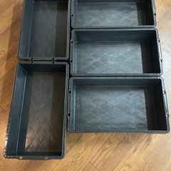 プラ舟やメダカ飼育容器　¥100〜の画像