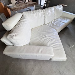アクタスソファーの画像