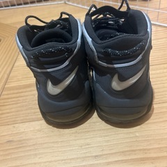 NIKE モアテン　27.5 グレーの画像