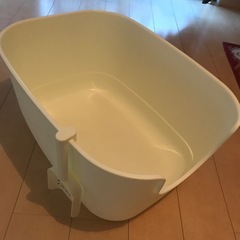 <決まりました>新品未使用　大型の猫用トイレ　砂の飛散防止トイレ　ホワイトの画像