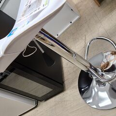 J1190　【リユースのサカイ柏店】　ぽん家具　カウンターチェア　CHR100076　ホワイト　クリーニング済み　　参考価格6,580円の画像