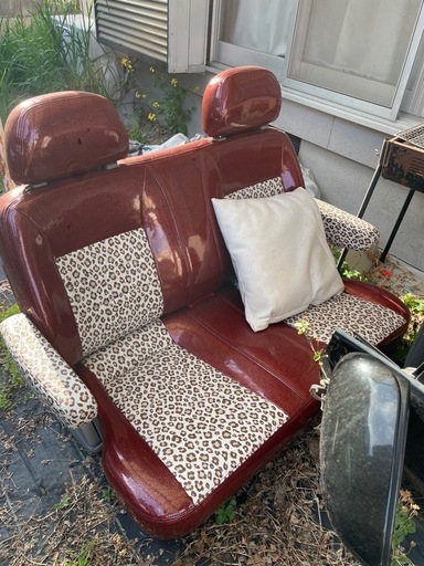 ハマーh2サードシート