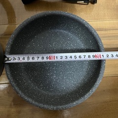 美品 ニトリ フライパン 鍋 取っ手 
4点セット（ガス・IH対応）の画像