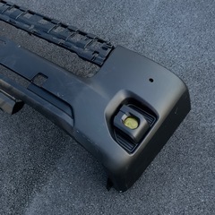 ハイエース　7型　トヨタ純正フロントバンパー　フォグ付きの画像
