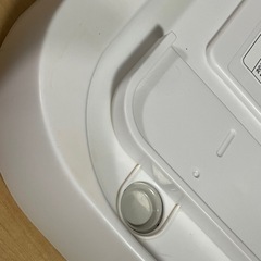 【使用済・中古品】猫トイレ　トレッタ本体+猫砂+ペットシート譲ります。
の画像