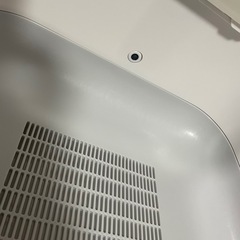 【使用済・中古品】猫トイレ　トレッタ本体+猫砂+ペットシート譲ります。
の画像