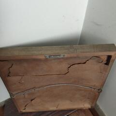 アンティークな雰囲気の額の画像