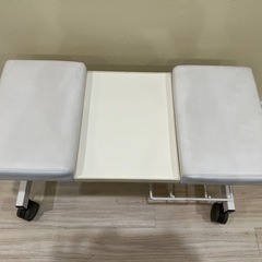 昇降フット台/ネイルライト設置可能　ペディキュアオットマンの画像