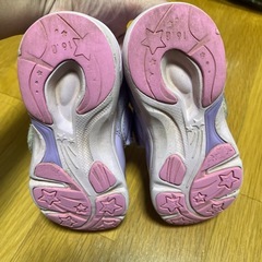 光る子供くつの画像