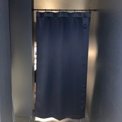 ブラック カーテンの画像