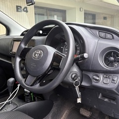TOYOTAヴィッツ4WD平成29年式の画像