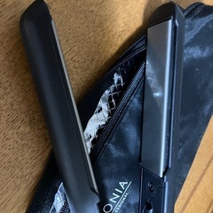 ヘアアイロン SALONIA 袋付き の画像