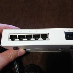 BUFFALO　100/10Mスイッチングハブ 5ポート  LSW-TX-5NSの画像