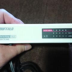 BUFFALO　100/10Mスイッチングハブ 5ポート  LSW-TX-5NSの画像