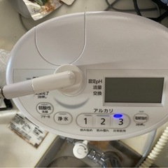 アルカリイオン整水器+ケーブルボックスの画像