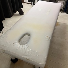 施術ベッド の画像