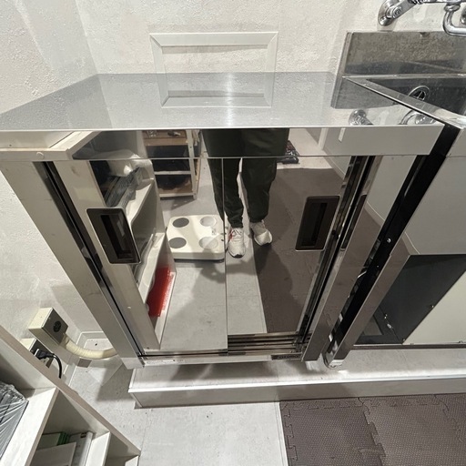 食器棚 幅600×奥行450×高さ800 ステンレス　業務用　扉付き