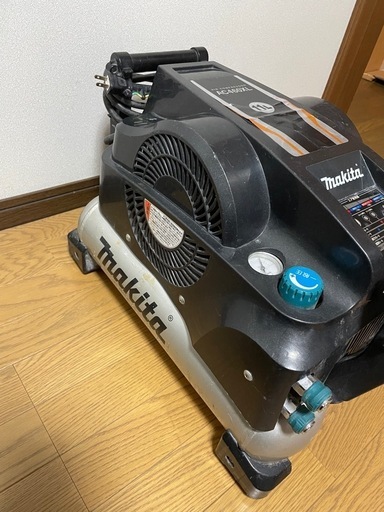  makita マキタ エアコンプレッサー　AC460XL　タンク11L