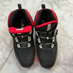バイク用のシューズです（elf バイクシューズ　SYNTHESE16 27.5cm black&red）の画像