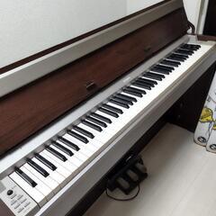 【2007年9月頃発売】YAMAHA電子ピアノ（自動演奏あり）＆椅子の画像