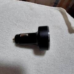 電圧表示　車の ソケット USB 端子の画像