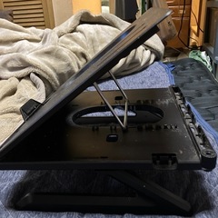 ノートパソコンスタンド角度調整出来ますの画像