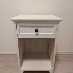 最終値下げ【美品/お洒落】レトロ調のサイドテーブル フレンチ/北欧風の画像