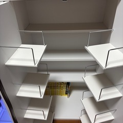 鍵付き本棚の画像