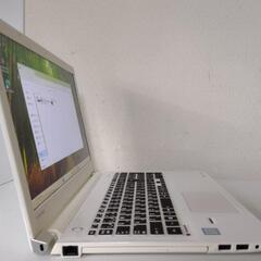 東芝 i7-7500U/DDR4 8GB/SSD256GB/Windows11の画像