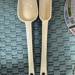 【新品未開封】すこやかM1 800g×2缶,ピジョンミルクポン,計量スプーンの画像