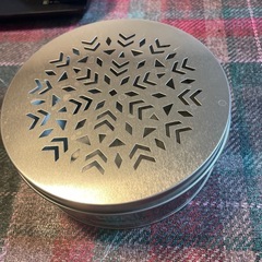 蚊取り線香を入れる缶の画像