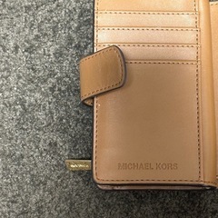 MICHEAL KORS 二つ折り財布 の画像