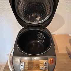 炊飯器の画像