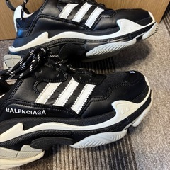 BALENCIAGA adidas トリプルs 40 ブラック・ホワイトの画像