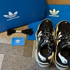 BALENCIAGA adidas トリプルs 40 ブラック・ホワイトの画像