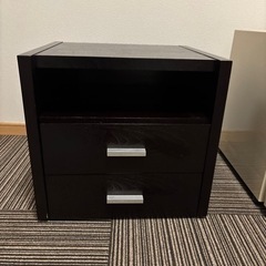 ベッドサイドチェスト　サイドテーブルの画像