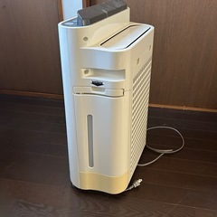 空気清浄機（加湿機能は不具合あり）の画像